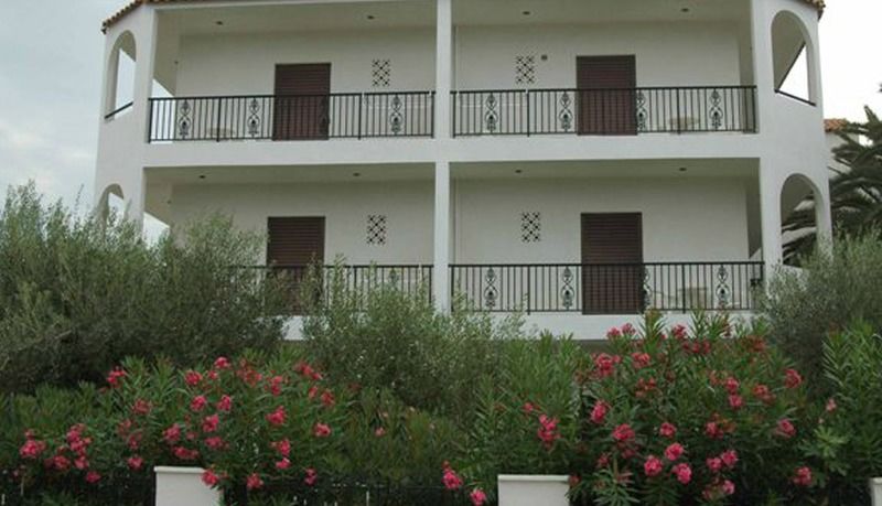 Bruskos Hotel Ágios Geórgios Extérieur photo